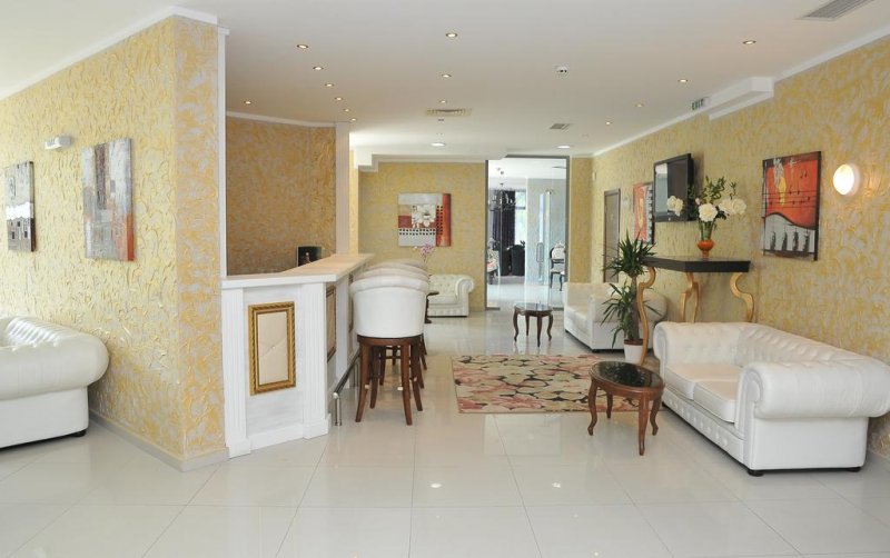 Апартхотел Мида - Снимка 8