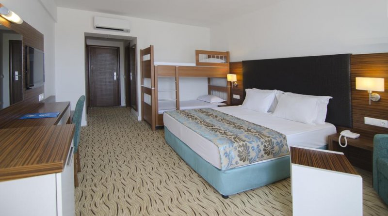 Palm Wings Kusadasi Beach Resort & Spa - Снимка 9