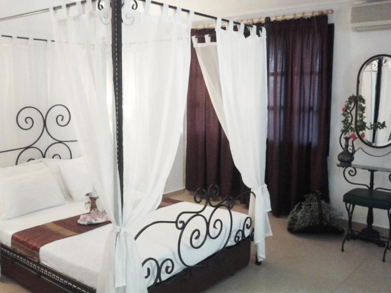 Esperides Sofras Hotel - Снимка 1
