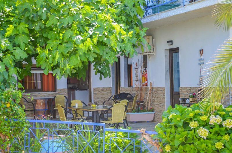 Ifigenia Apartments - Снимка 1