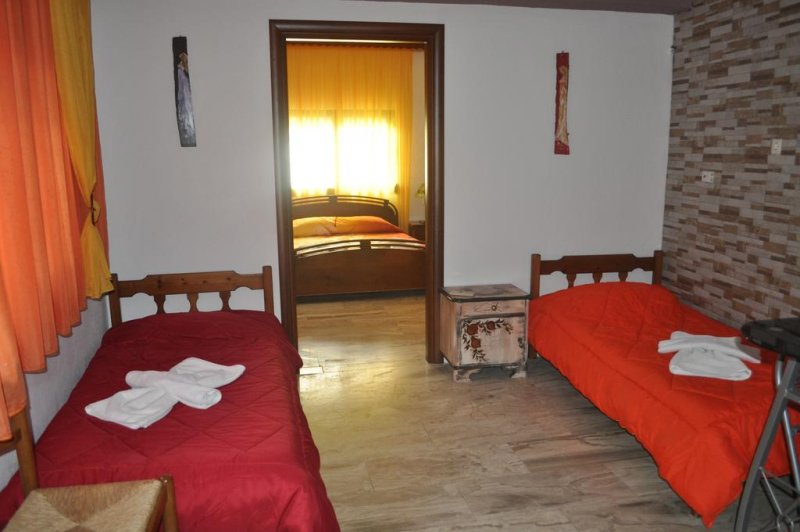 Ifigenia Apartments - Снимка 11