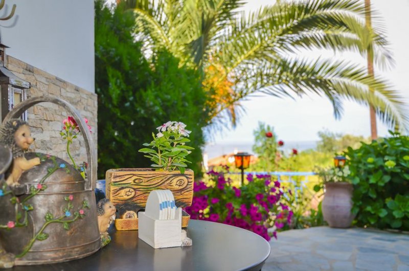 Ifigenia Apartments - Снимка 4