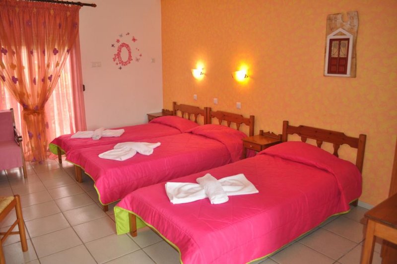 Ifigenia Apartments - Снимка 4