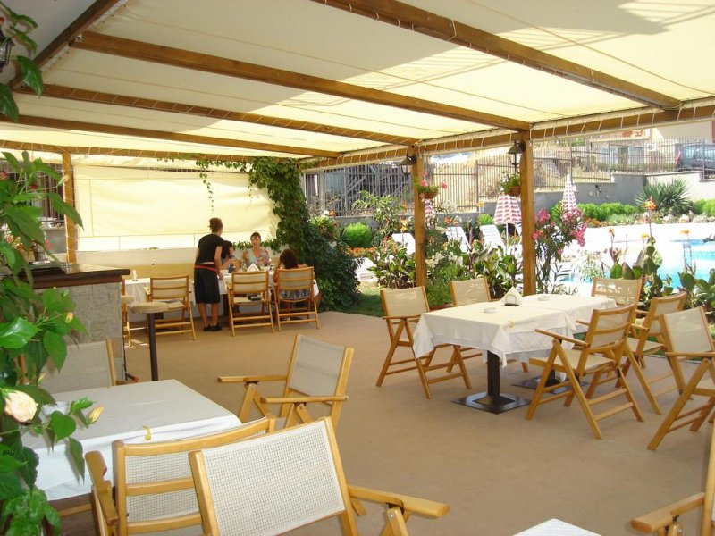 Хотел Музите - Снимка 5