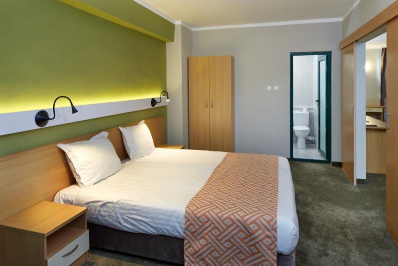 Хотел Актиния - Снимка 1