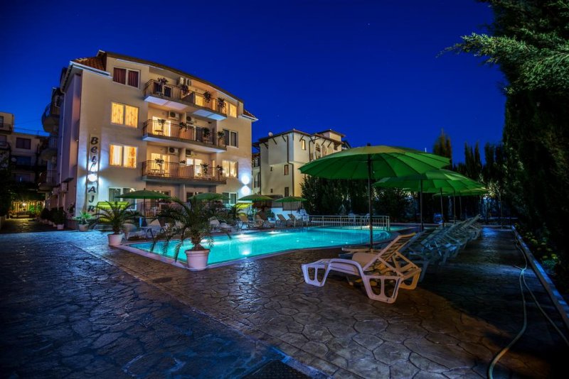 Апартаменти Бел Еър - Снимка 0