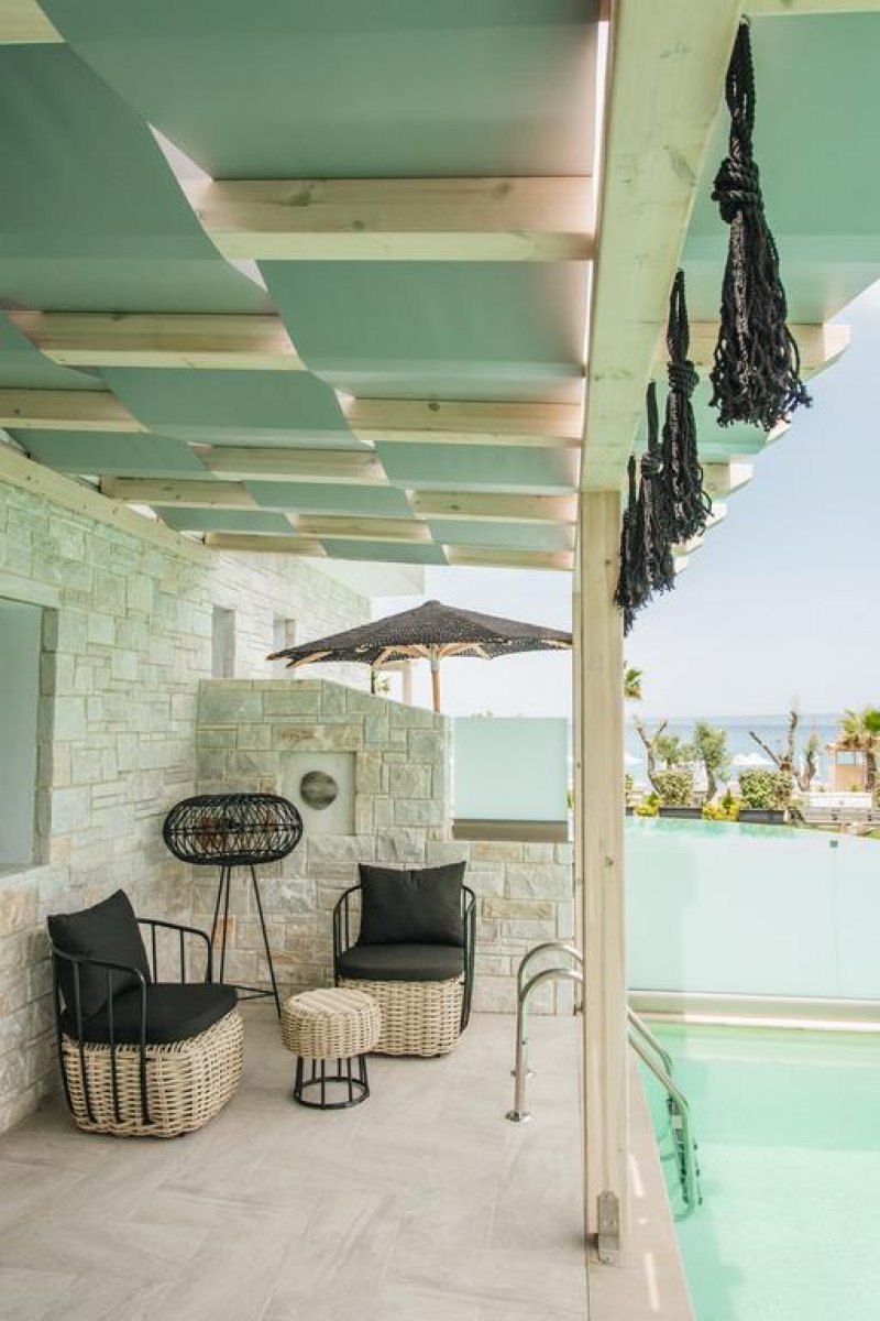 Blue Carpet Luxury Suites - Снимка 4