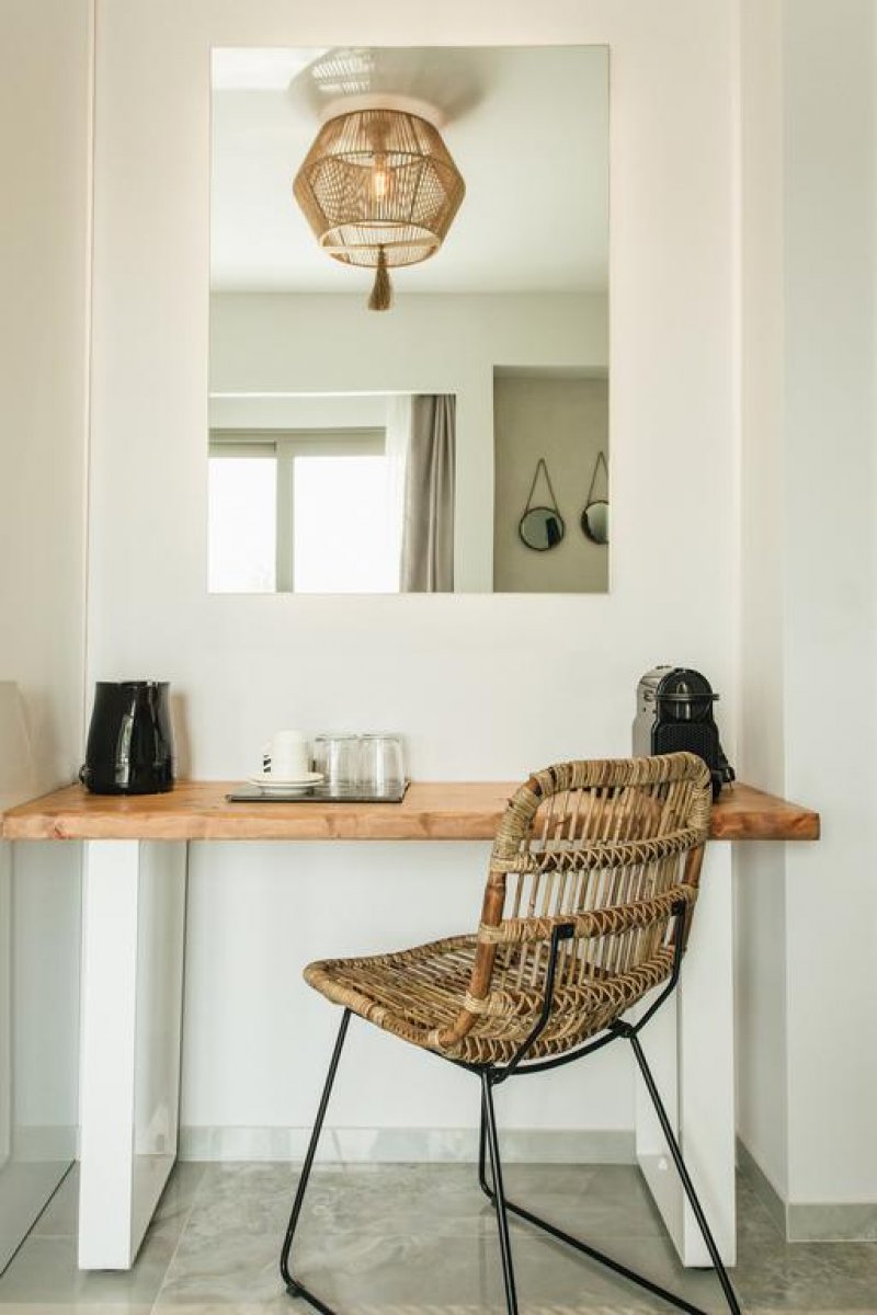 Blue Carpet Luxury Suites - Снимка 8