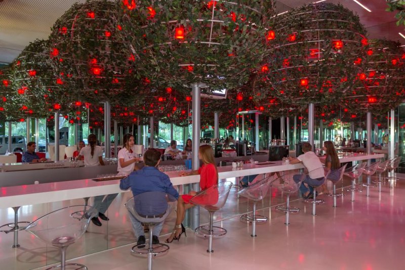 Adam & Eve Hotel - Снимка 1