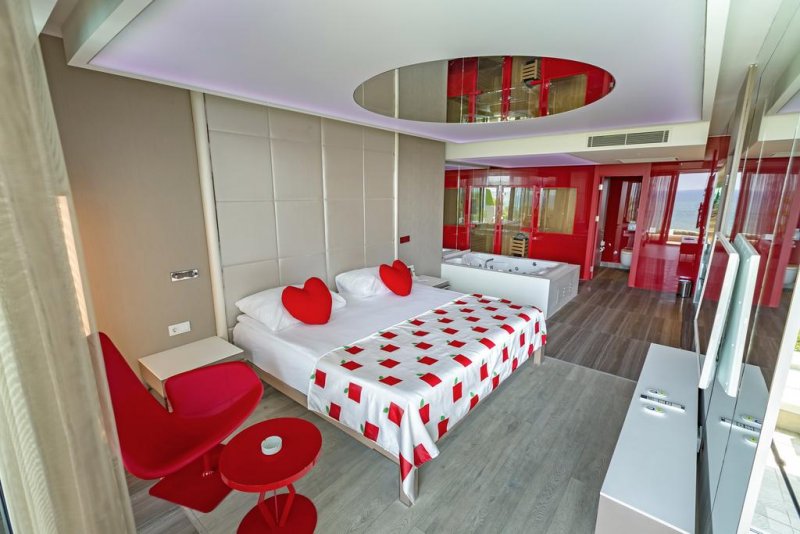 Adam & Eve Hotel - Снимка 11