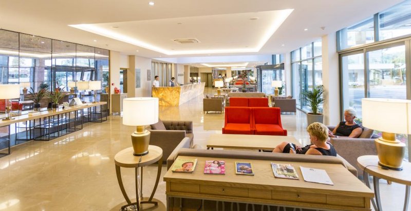 Side Star Beach Hotel - Снимка 1