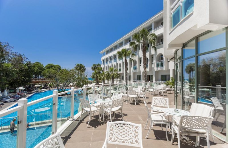Side Star Beach Hotel - Снимка 1