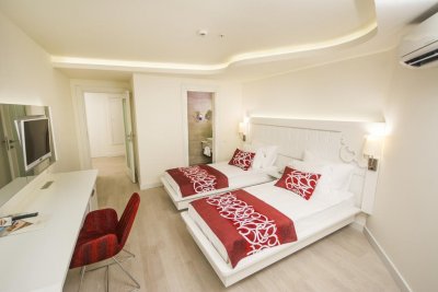 Laguna Beach Alya Resort & Spa - Снимка 1