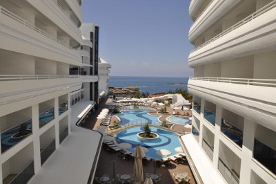 Laguna Beach Alya Resort & Spa - Снимка 2