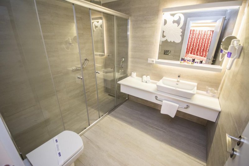Laguna Beach Alya Resort & Spa - Снимка 5