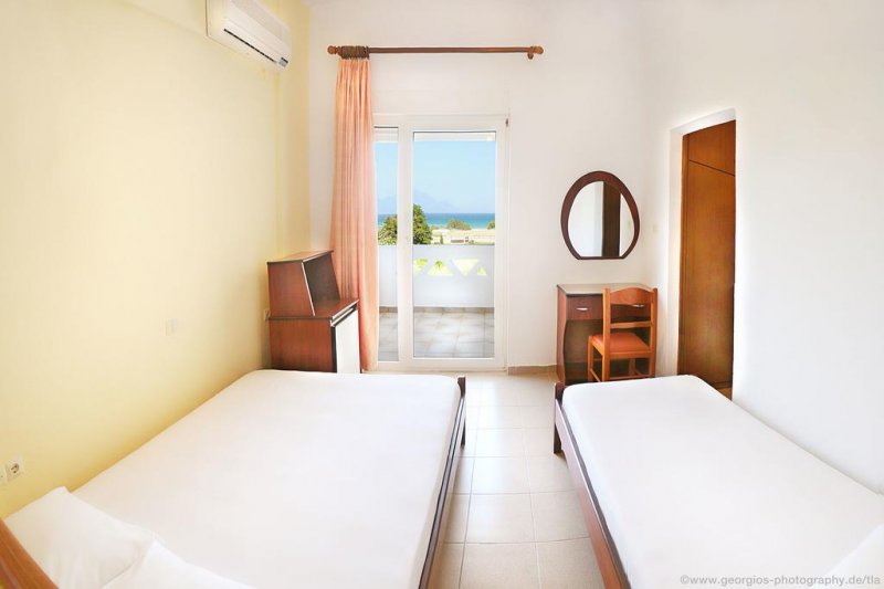 Stefani Hotel - Снимка 2