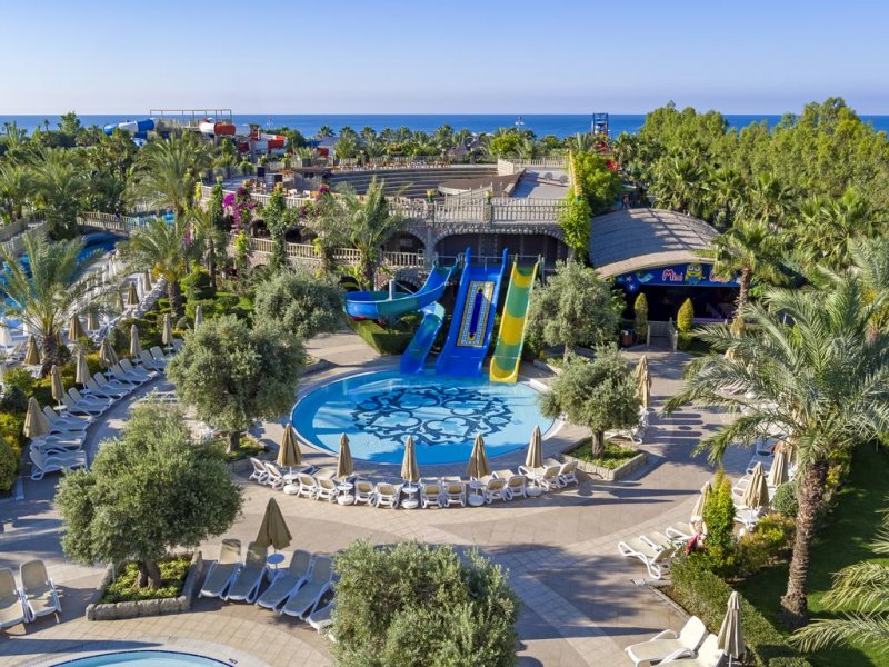 Royal Holiday Palace - Снимка 9