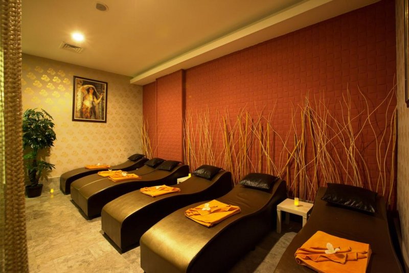 Ramada Resort Side Hotel - Снимка 1