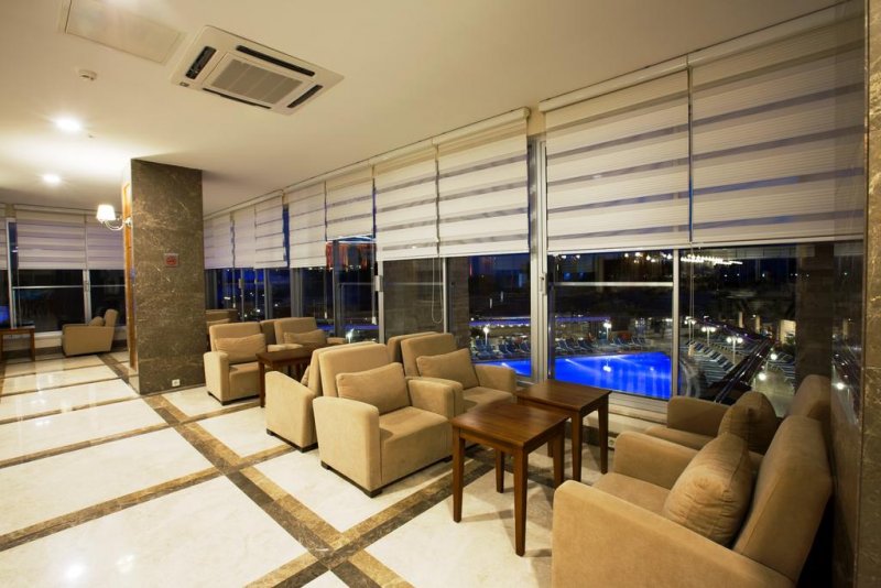 Ramada Resort Side Hotel - Снимка 2