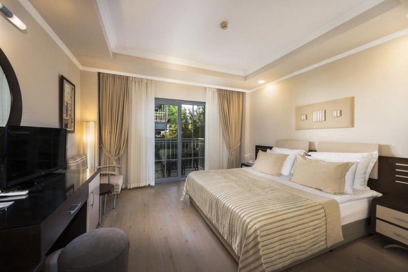 Club Nena  - Снимка 4