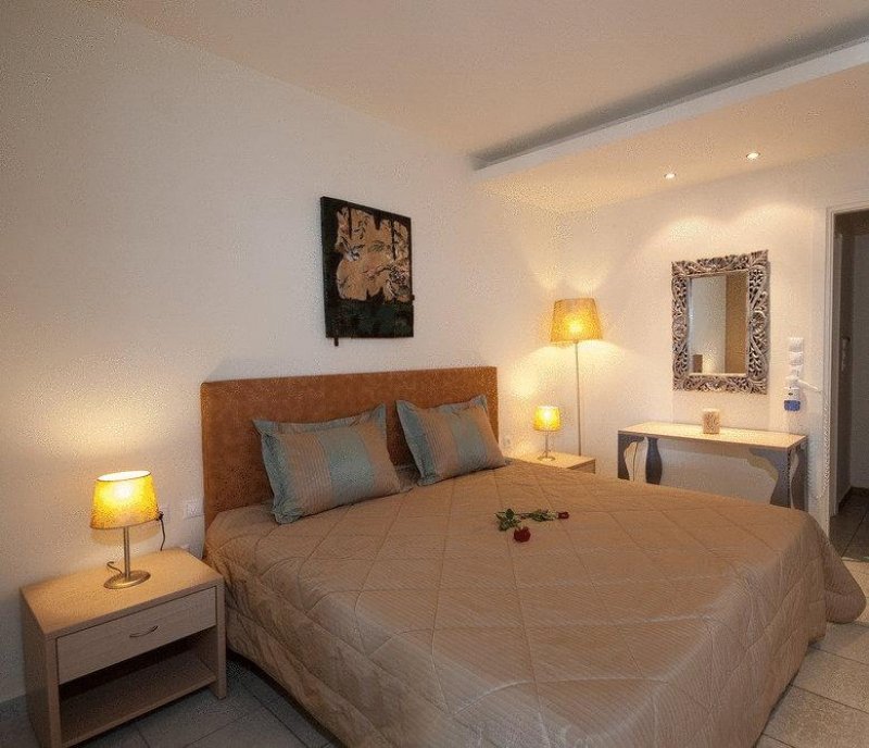 Venus Beach Hotel - Снимка 10