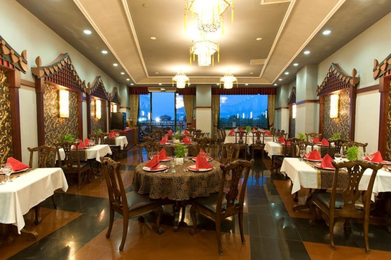 Delphin Palace Hotel - Снимка 2