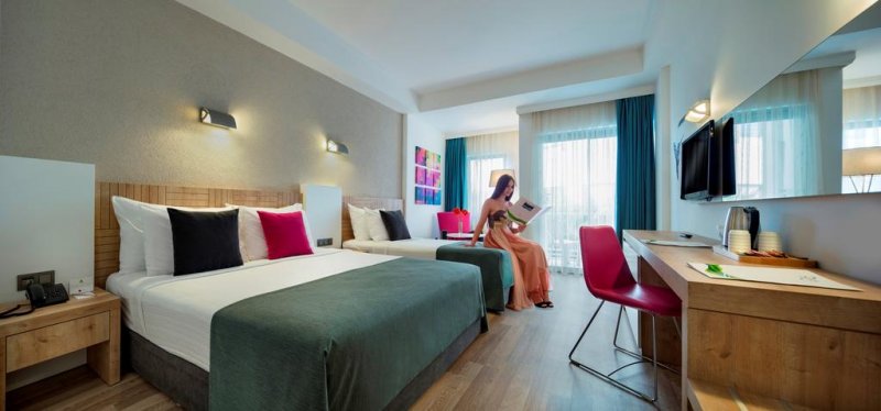 Novum Garden Side Hotel - Снимка 9