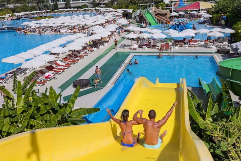 Miracle Resort Hotel - Снимка 1