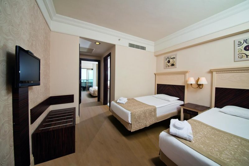 Aydinbey King's Palace - Снимка 1