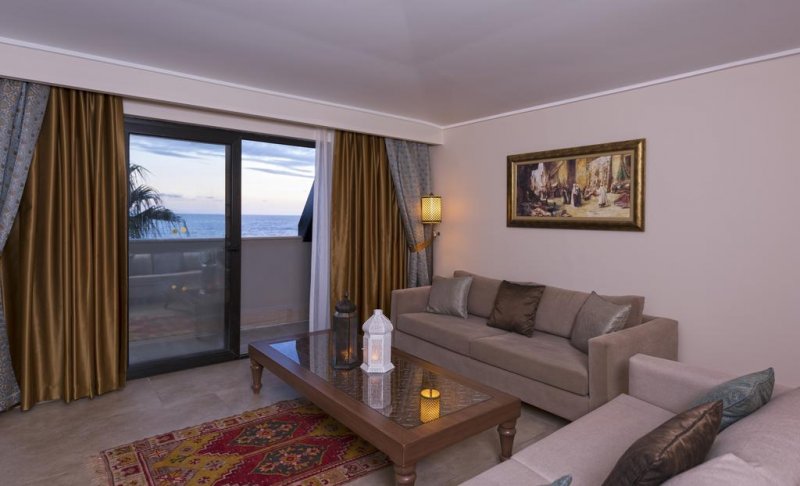 Alaaddin Beach Hotel  - Снимка 2