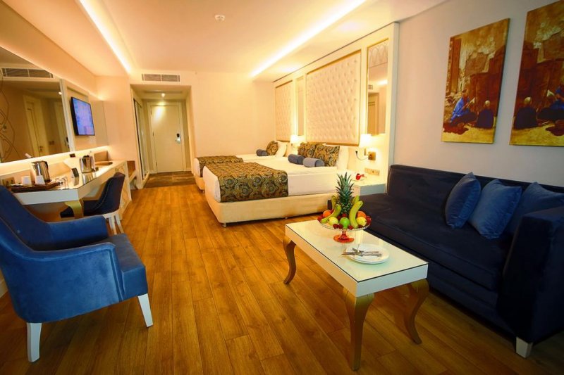 Haydarpasha Palace - Снимка 11