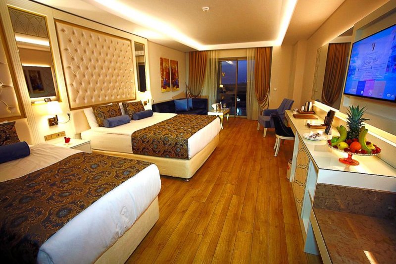 Haydarpasha Palace - Снимка 7