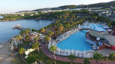 İncekum Beach Resort & Spa Hotel  
