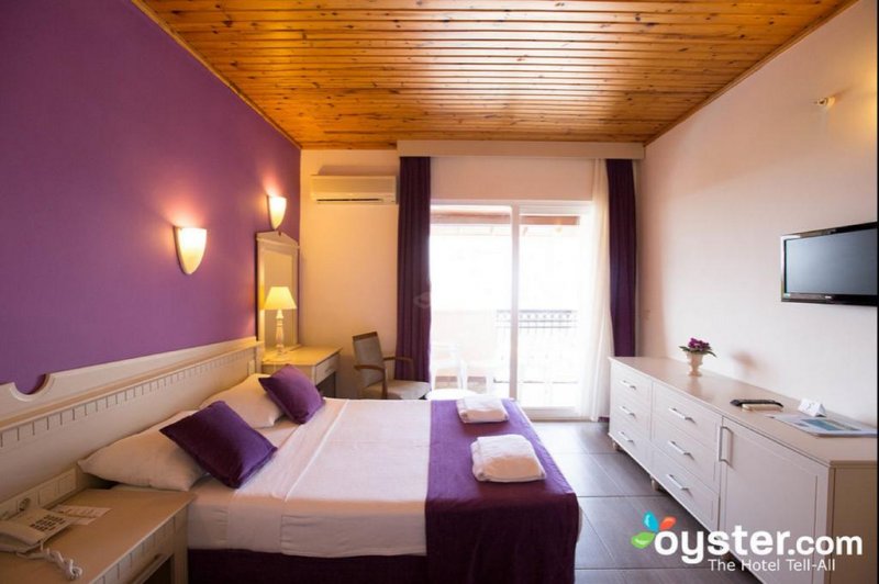 Club Turtas Beach   - Снимка 2