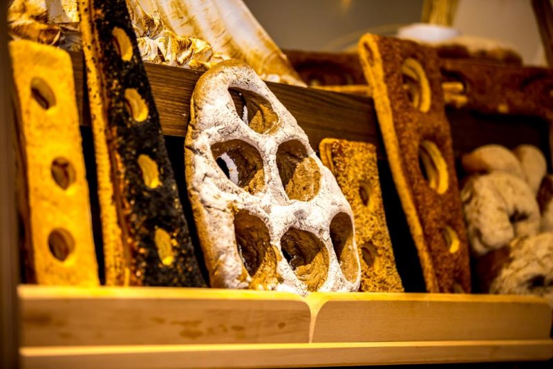 Julian Club Hotel - Снимка 2