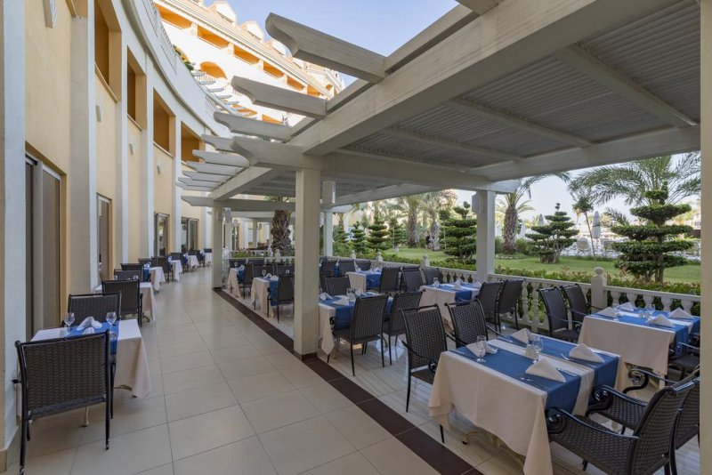 Royal Alhambra Palace - Снимка 11