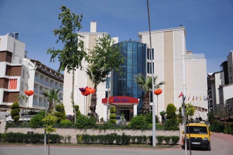 Lims Bona Dea Beach Hotel - Снимка 7