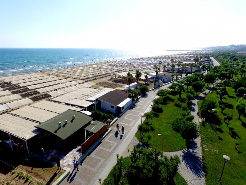 Side Royal Paradise - Снимка 3