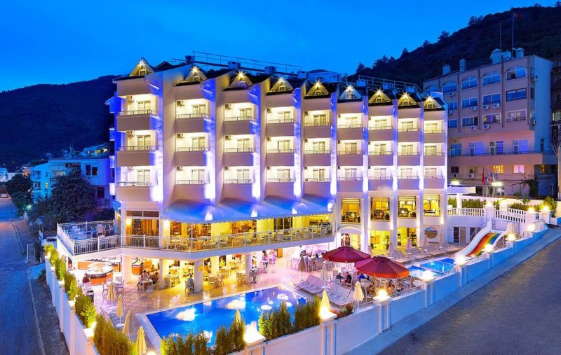 Ideal Piccolo Hotel - Снимка 1