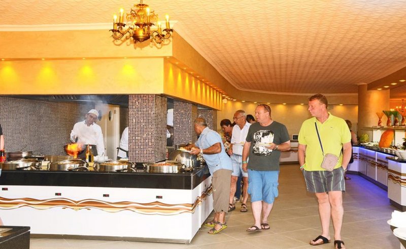 Ideal Panorama Hotel - Снимка 2