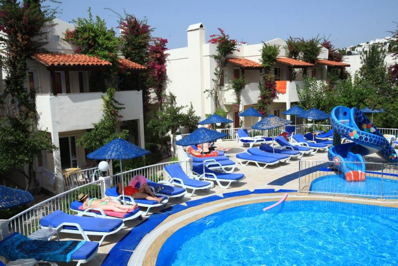 Summer Garden Apart Hotel - Снимка 2