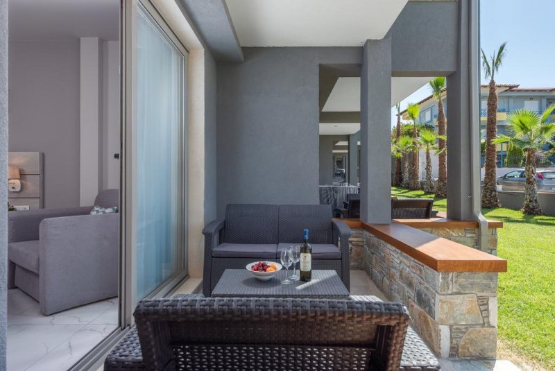 Dionysos Studios - Снимка 2