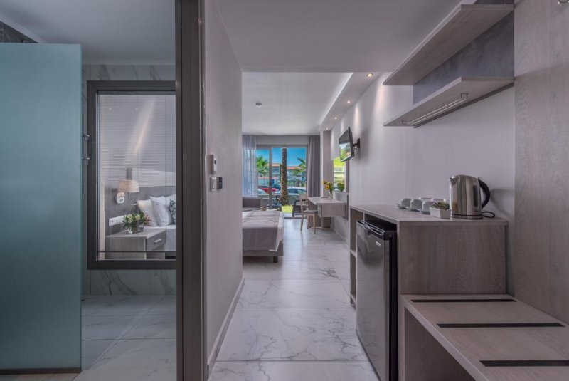 Dionysos Studios - Снимка 4