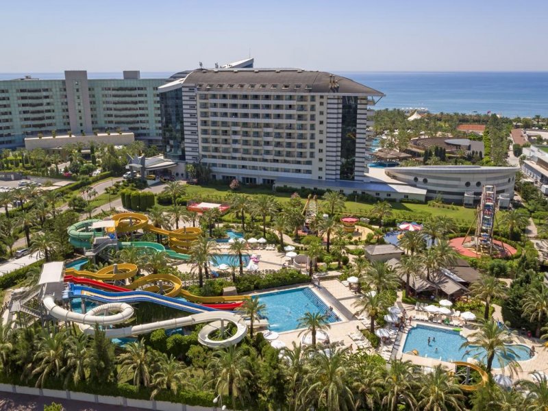 Royal Wings Hotel - Снимка 0