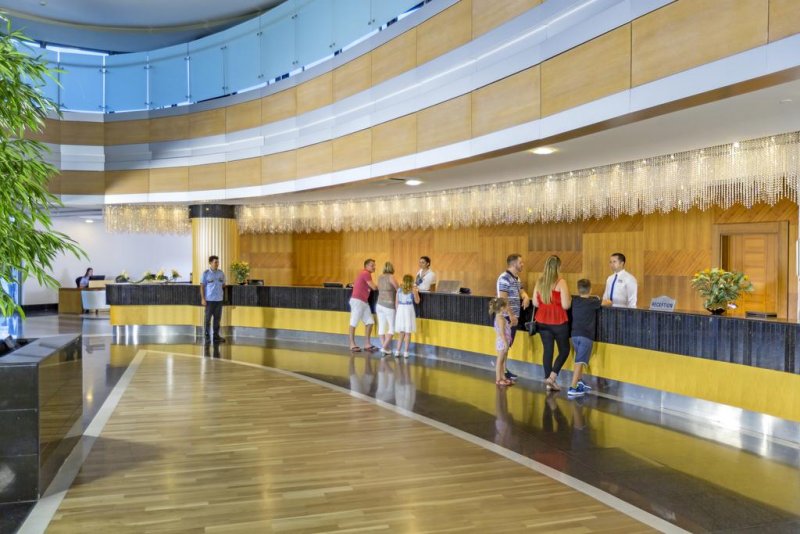 Royal Wings Hotel - Снимка 11