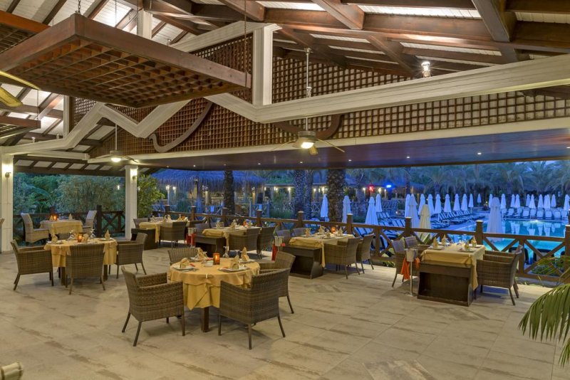 Royal Wings Hotel - Снимка 2