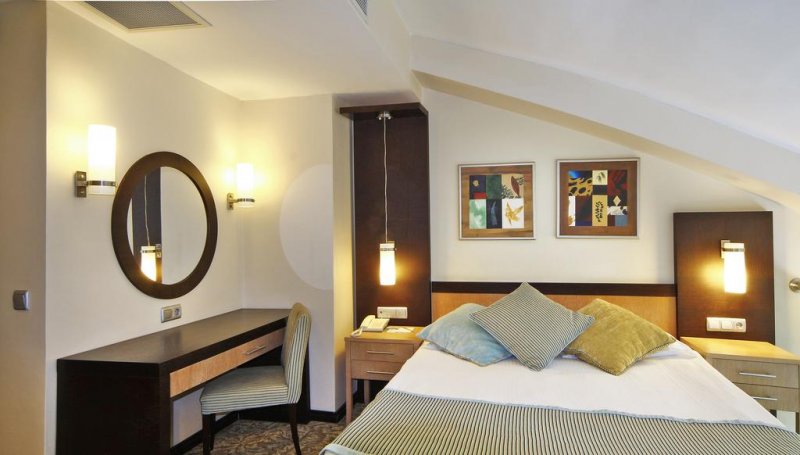 Royal Wings Hotel - Снимка 8