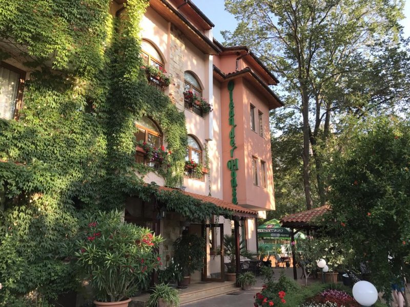 Хотел Олеандър Хаус и тенис клуб - Снимка 0