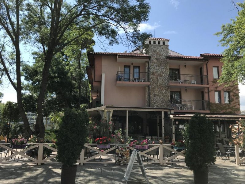 Хотел Олеандър Хаус и тенис клуб - Снимка 9