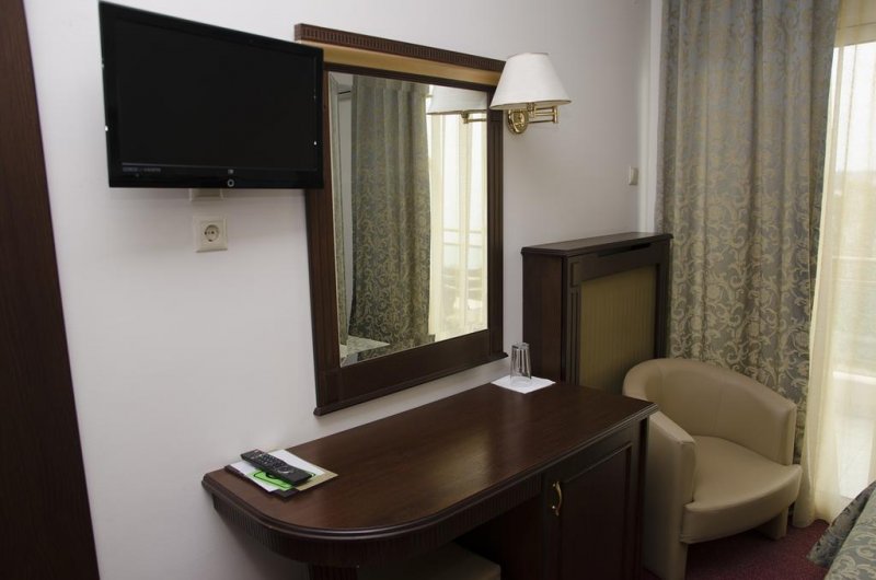 Santa Beach Hotel - Снимка 10